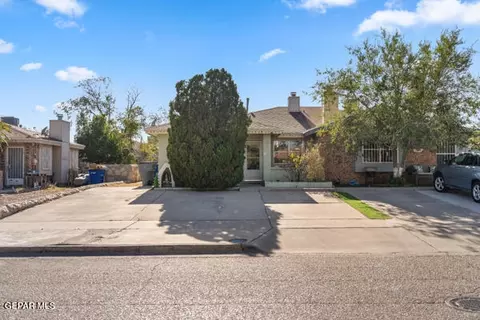 1533 Greg Powers Dr #B, El Paso, TX 79936