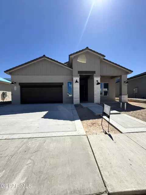 544 Paseo De La Reina St, El Paso, TX 79928