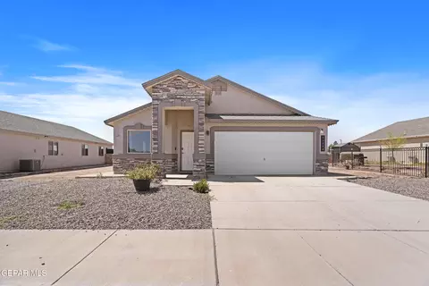 11820 Ernest Rd, Socorro, TX 79927