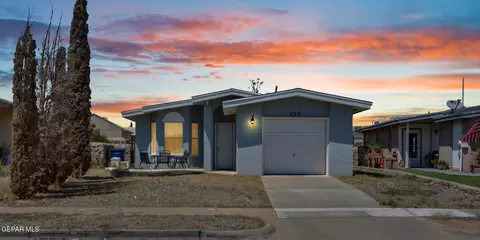 6217 London Bridge Dr, El Paso, TX 79934