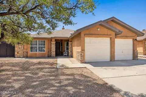 835 Sun City Park Ct, El Paso, TX 79932