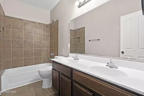 Bath - 11368 E Ranch Ct, El Paso, TX 79934 photo 4 of 8