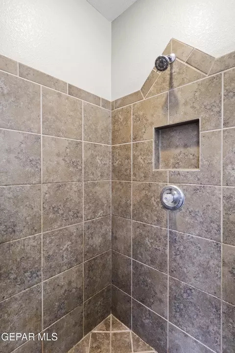 Bath - 11368 E Ranch Ct, El Paso, TX 79934 photo 3 of 8