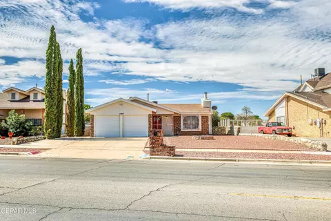 11464 Bob Mitchell Dr, El Paso, TX 79936