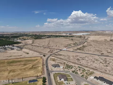 12700 N Loop Dr, Clint, TX 79836 photo 11
