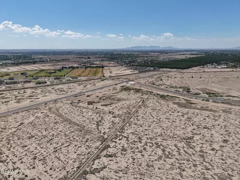 12700 N Loop Dr, Clint, TX 79836 photo 7