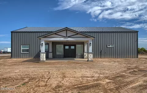 15601 Newkirk Rd, El Paso, TX 79928