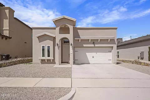 111 Ruth Trl, Santa Teresa, NM 88008