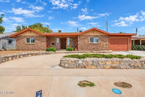 9961 Debbie Dr, El Paso, TX 79925