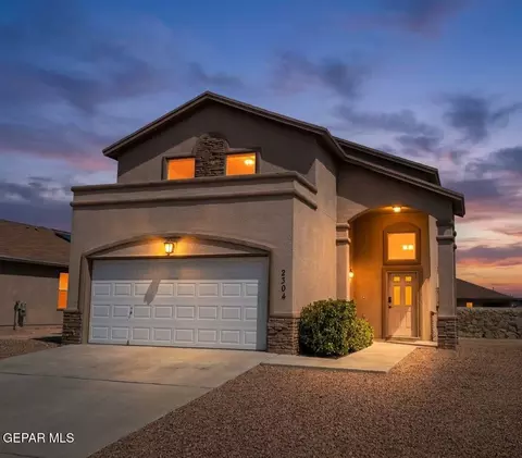 2304 Glitter Pt, El Paso, TX 79938