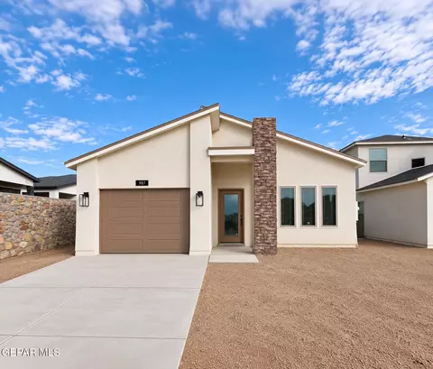 987 Barbara Ave, Socorro, TX 79927
