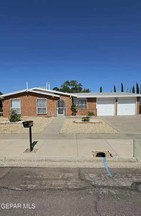 10421 Byzantium Ln, El Paso, TX 79924