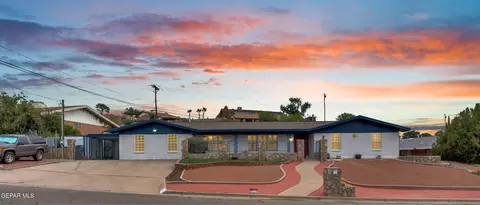 5712 Pebble Beach Dr, El Paso, TX 79912
