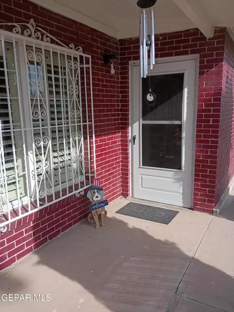 401 Feliz Pl, El Paso, TX 79905
