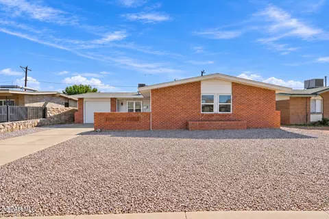 10464 Ponderosa St, El Paso, TX 79924