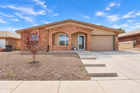 14328 Puentecillas Dr, Horizon City, TX 79928