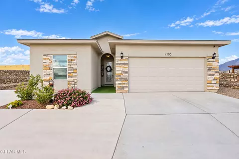 7785 Enchanted Falcon Ln, El Paso, TX 79911
