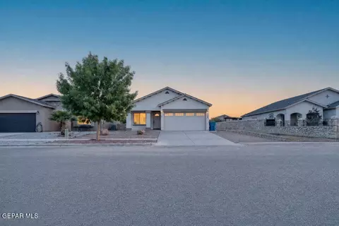 10125 Cyan Vly, Socorro, TX 79927