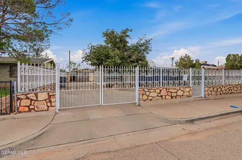 155 Mango Rd, El Paso, TX 79915