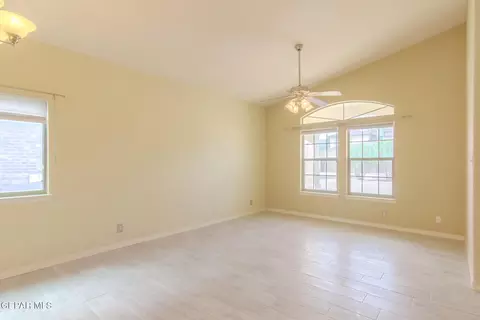 13758 Paseo Las Nubes Dr, Horizon City, TX 79928
