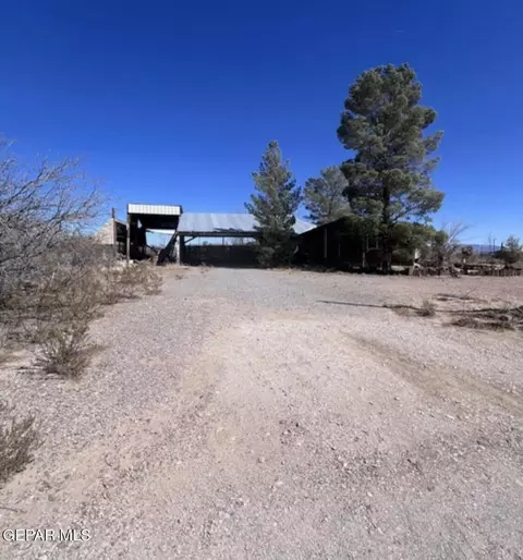 816 N Martin Ave, Sierra Blanca, TX 79851