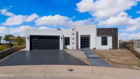 639 Port Royal Pl, Horizon City, TX 79928