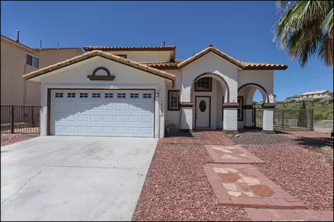 1525 Prickley Pear Dr, El Paso, TX 79912