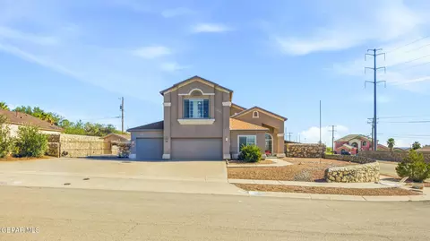 500 Gina Vega Dr, Canutillo, TX 79835