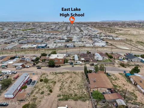 39 Sparks Dr, El Paso, TX 79928