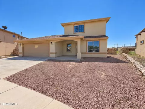201 Sun View Ln, Horizon City, TX 79928