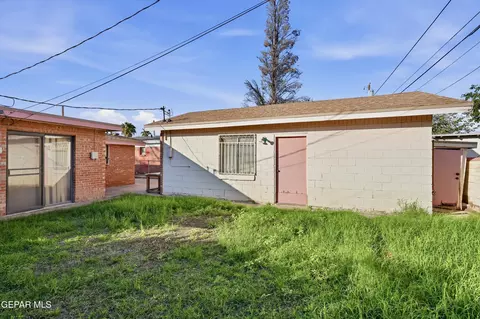 Exterior - 232 Mango Rd, El Paso, TX 79915 photo 4 of 7
