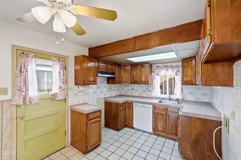 Kitchen - 232 Mango Rd, El Paso, TX 79915 photo 1 of 2