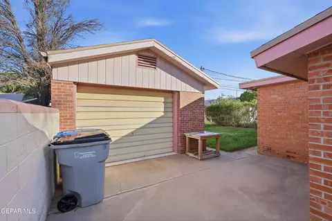 Exterior - 232 Mango Rd, El Paso, TX 79915 photo 3 of 7