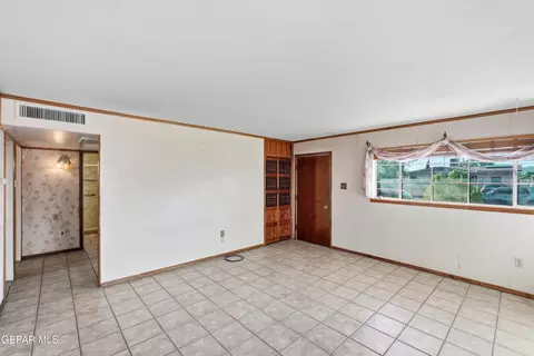 Living - 232 Mango Rd, El Paso, TX 79915 photo 1 of 4