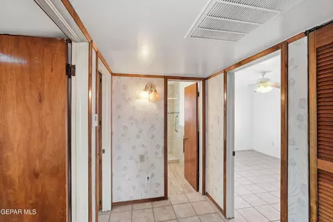 Entry Way - 232 Mango Rd, El Paso, TX 79915 photo 2 of 2