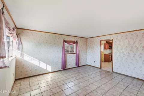 Living - 232 Mango Rd, El Paso, TX 79915 photo 4 of 4