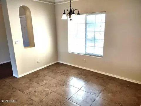Dining - 633 Bariloche Dr, Anthony, TX 79821 photo 2 of 2
