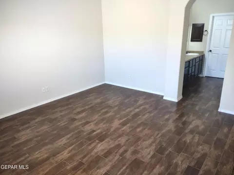 Living - 633 Bariloche Dr, Anthony, TX 79821 photo 7 of 7