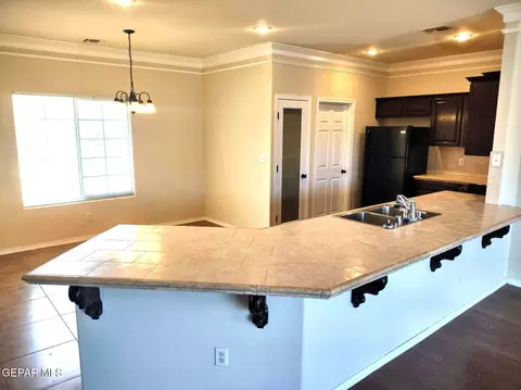 Kitchen - 633 Bariloche Dr, Anthony, TX 79821 photo 3 of 3