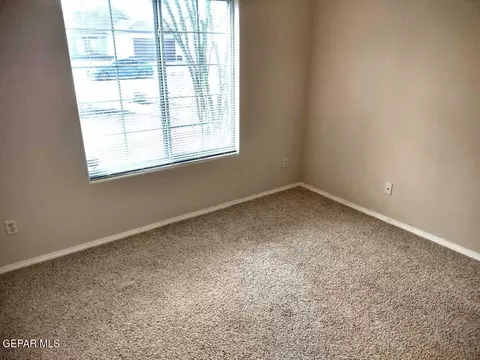 Bedroom - 633 Bariloche Dr, Anthony, TX 79821 photo 1 of 5