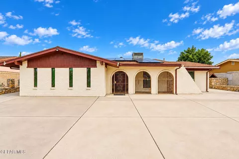 11013 Bob Stone Dr, El Paso, TX 79936