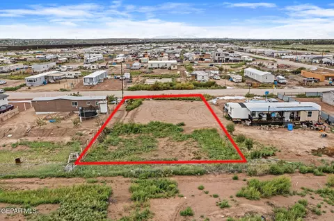 1420 Valle Lima Rd, San Elizario, TX 79849