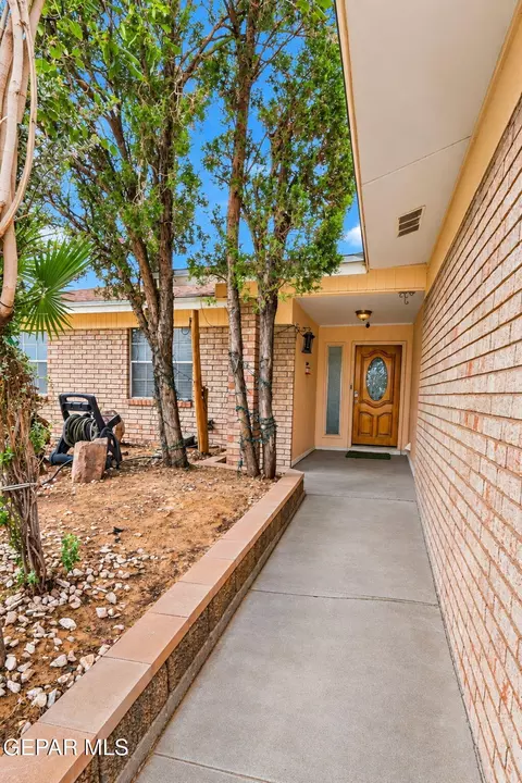 1707 Russ Randall St, El Paso, TX 79936