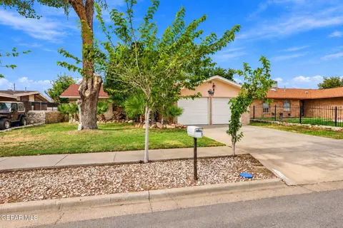 1707 Russ Randall St, El Paso, TX 79936