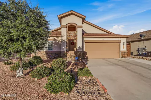 6045 Copper Hill St, Santa Teresa, NM 88008