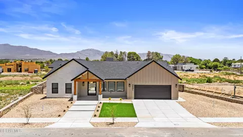5691 Rio Bonito Cir, El Paso, TX 79932