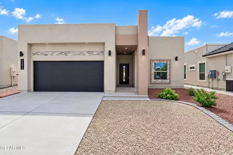 13876 Paseo Perlas Dr, Horizon City, TX 79928