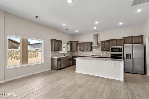 Kitchen - 11477 Eclipse, Socorro, TX 79927 photo 2 of 7