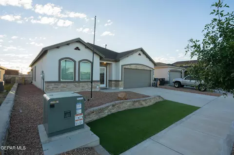 1080 Summer Night Pl, Horizon City, TX 79928
