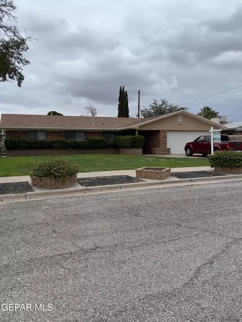 1278 Sunburst Dr, El Paso, TX 79925